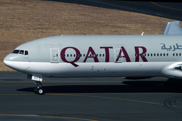 QATAR BOEING 777 300ER JNB RF IMG_4295.jpg