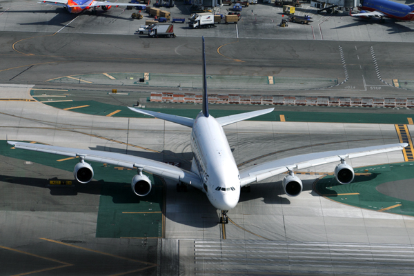 SINGAPORE AIRLINES AIRBUS A380 LAX RF IMG_5153.jpg