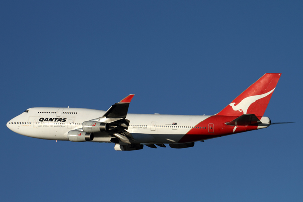 QANTAS BOEING 747 400 SYD RF IMG_6193.jpg