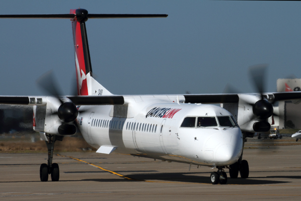 QANTAS LINK DASH 8 400 BNE RF IMG_6203.jpg