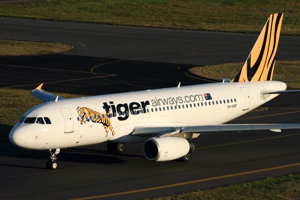 TIGER AIRWAYS AIRBUS A320 SYD RF IMG_6034.jpg