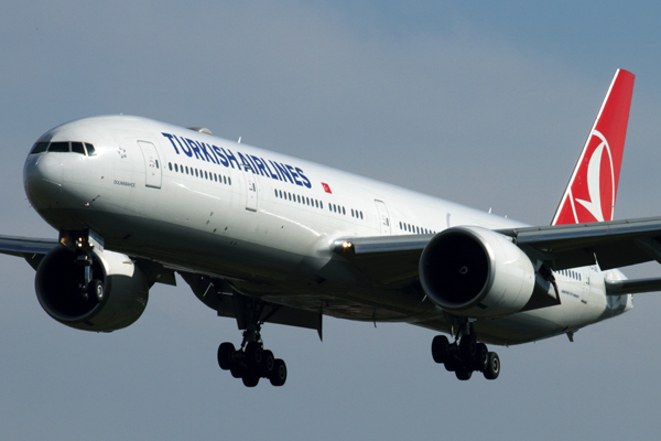 TURKISH AIRLINES BOEING 777 300ER BJS RF IMG_7135.jpg