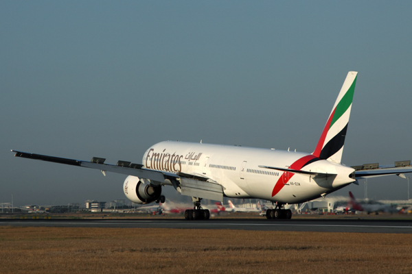 EMIRATES BOEING 777 300ER BNE RF IMG_7184.jpg