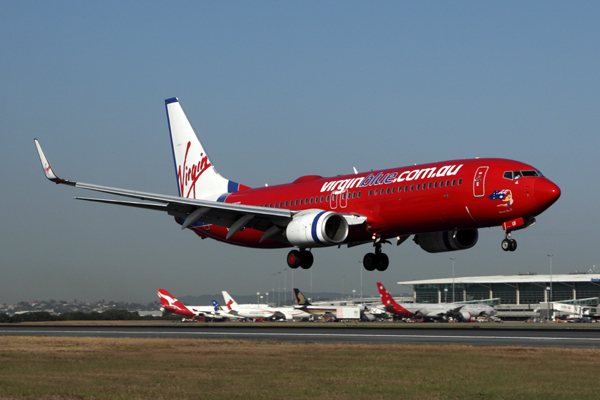 VIRGIN BLUE BOEING 737 800 BNE RF IMG_7226.jpg