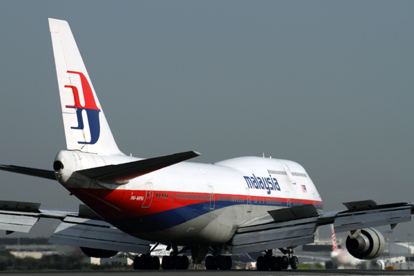 MALAYSIA BOEING 747 400 SYD RF IMG_6600.jpg