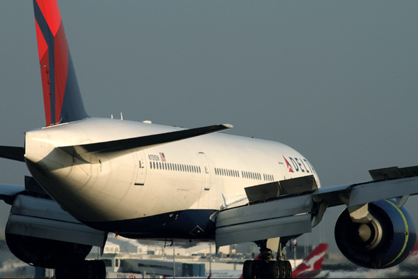 DELTA BOEING 777 200LR SYD RF IMG_6482.jpg