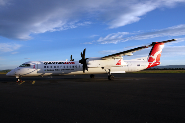 QANTAS LINK DASH 8 400 HBA RF IMG_7249.jpg