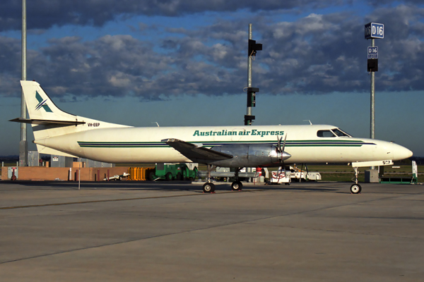 AUSTRALIAN AIR EXPRESS METROLINER MEL RF 1236 11.jpg