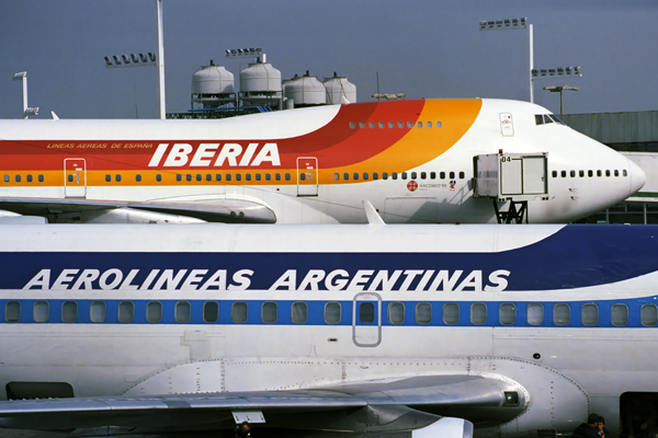IBERIA AEROLINEAS ARGENRINAS AIRCRAFT EZE RF 1368 5.jpg