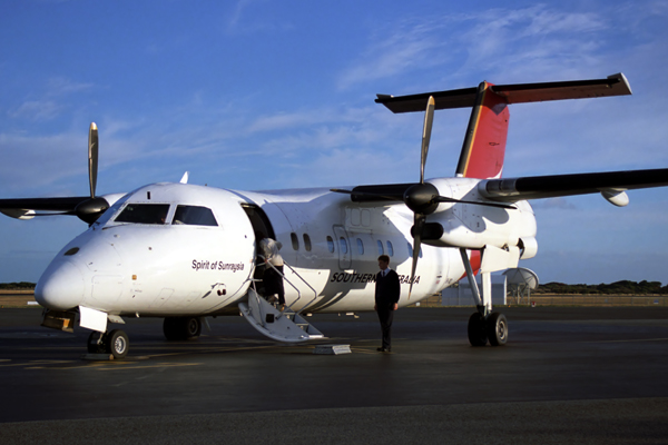 SOUTHERN AUSTRALIA DASH 8 100 MEL RF 1204 15.jpg