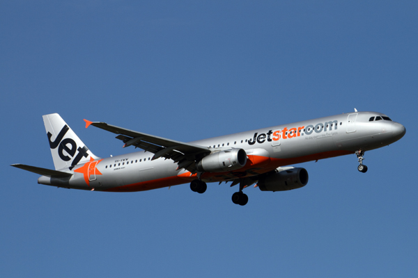 JETSTAR AIRBUS A321 MEL RF IMG_7840.jpg