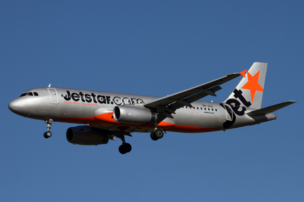 JETSTAR AIRBUS A320 MEL RF IMG_7985.jpg