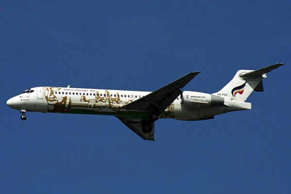 SIEM REAP AIR BOEING 717 BKK RF 1796 33.jpg