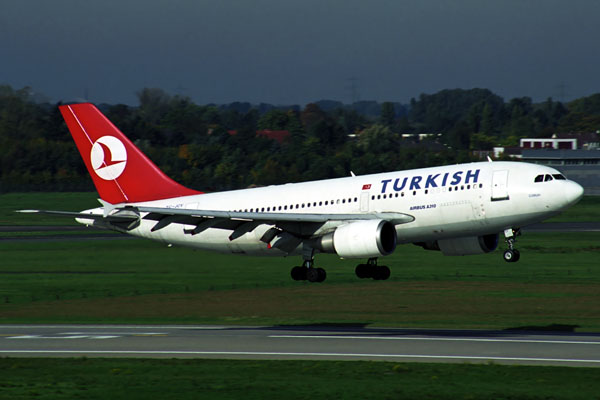 TURKISH AIRBUS A310 300 DUS RF 1771 26.jpg