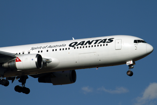 QANTAS BOEING 767 300 MEL RF IMG_8642.jpg