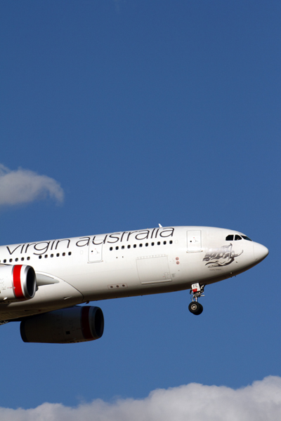 VIRGIN AUSTRALIA AIRBUS A330 200 MEL RF IMG_8649.jpg