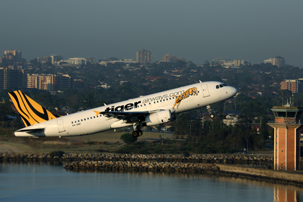 TIGER AIRWWAYS AIRBUS A320 SYD RF 5K5A8528.jpg