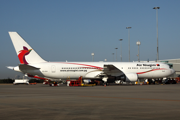 AIR NIUGINI BOEING 767 300 BNE RF IMG_7200.jpg