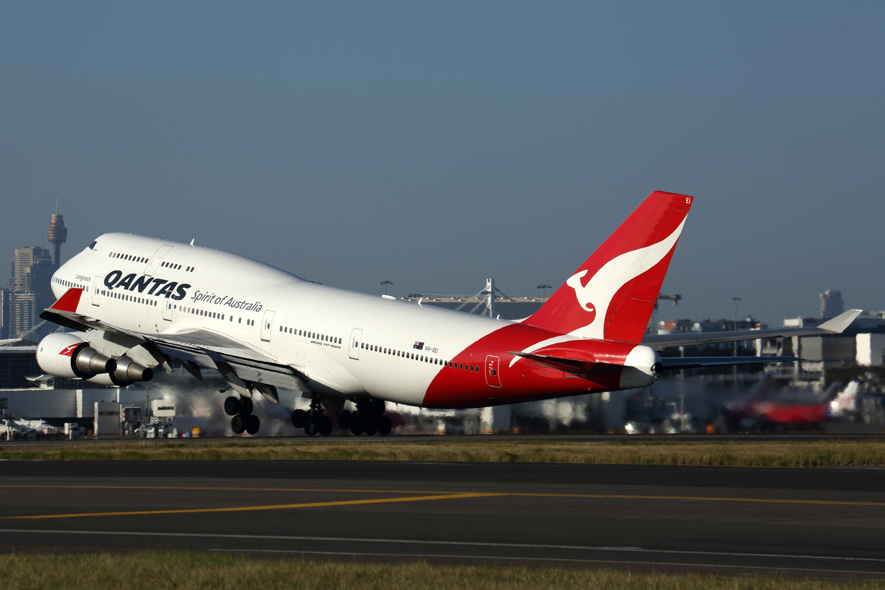 QANTAS BOEING 747 400 SYD RF 5K5A1094.jpg
