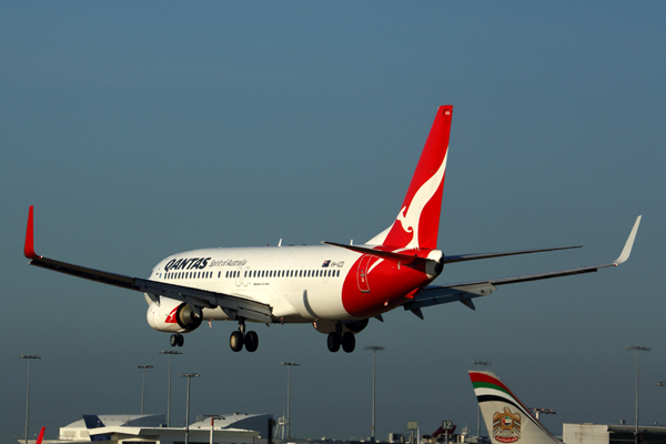 QANTAS BOEING 737 800 SYD RF 5K5A1216.jpg