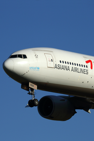 ASIANA AIRLINES BOEING 777 200 SYD RF 5K5A1253.jpg