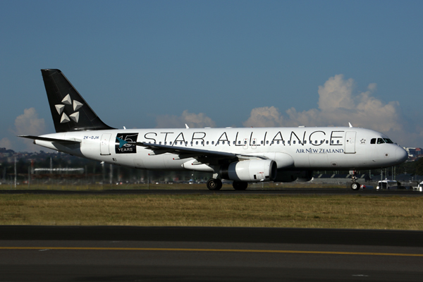 AIR NEW ZEALAND AIRBUS A320 SYD RF 5K5A1447.jpg
