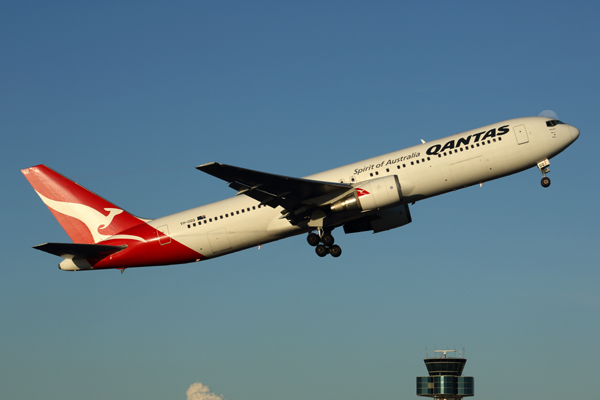 QANTAS BOEING 767 300 SYD RF 5K5A1515.jpg