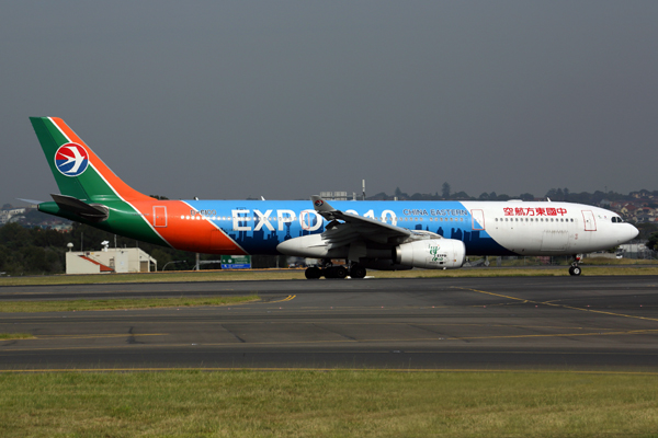 CHINA EASTERN AIRBUS A330 300 SYD RF 5K5A9484.jpg