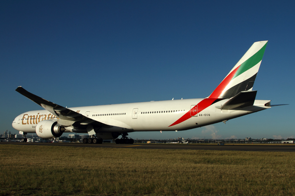 EMIRATES BOEING 777 300ER SYD RF IMG_9402.jpg