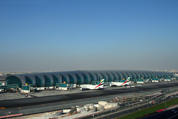 CONCOURSE A DUBAI AIRPORT RF IMG_9217.jpg