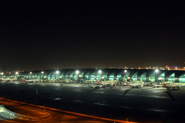 CONCOURSE B DUBAI AIRPORT RF IMG_9203.jpg