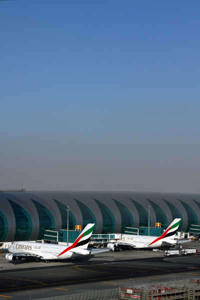 EMIRATES AIRBUS A380S DXB RF IMG_9218.jpg