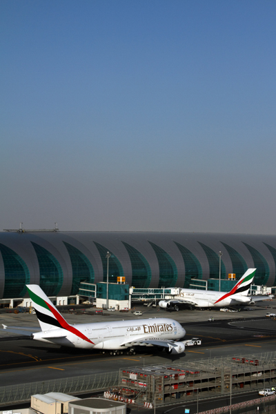 EMIRATES AIRBUS A380S DXB RF IMG_9221.jpg