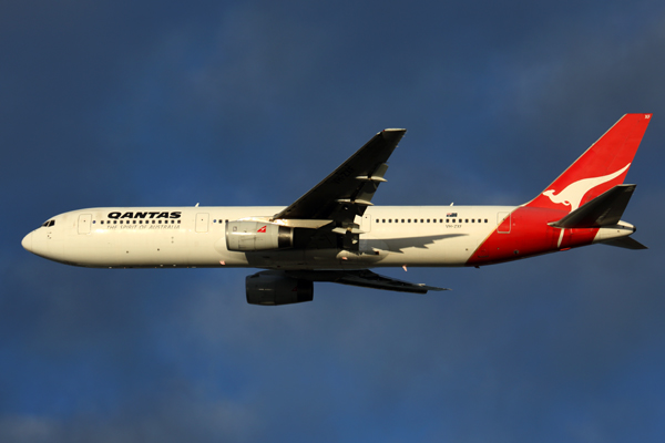 QANTAS BOEING 767 300 SYD RF 5K5A9236.jpg