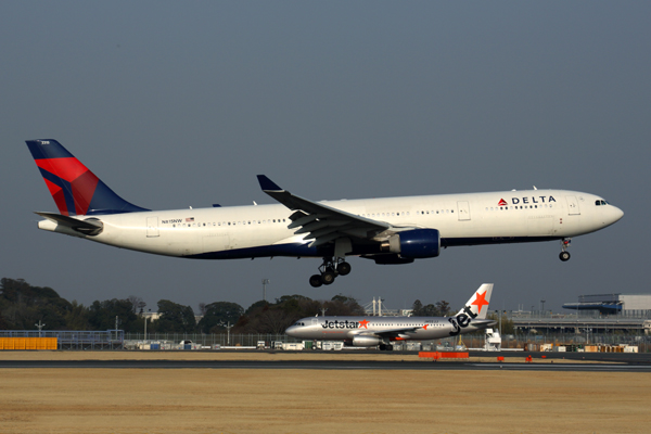 DELTA AIRBUS A330 300 NRT RF 5K5A9557.jpg