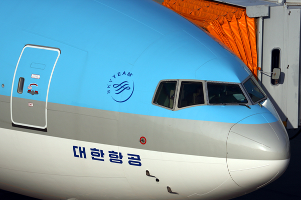 KOREAN AIR BOEING 777 200 NRT RF 5K5A9262.jpg