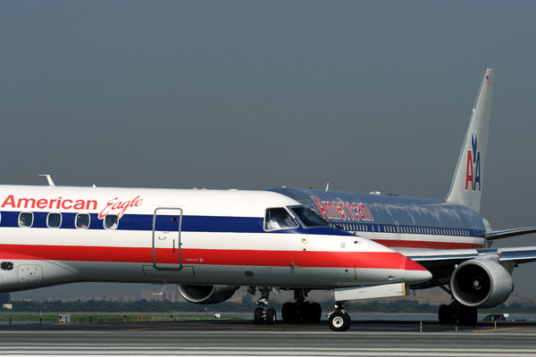 AMERICAN AIRCRAFT  IMAGE JFK 0805 RF.jpg