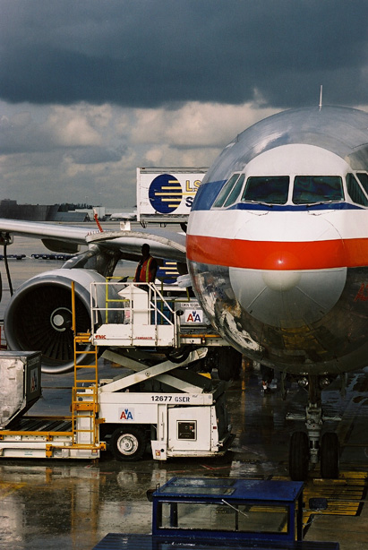 AMERICAN AIRBUS A300 600R MIA RF 1744 28.jpg