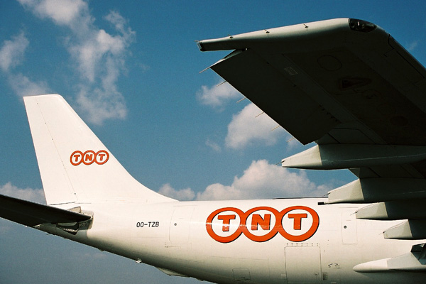 TNT AIRBUS A300 TAIL HEL RF A3 23.jpg