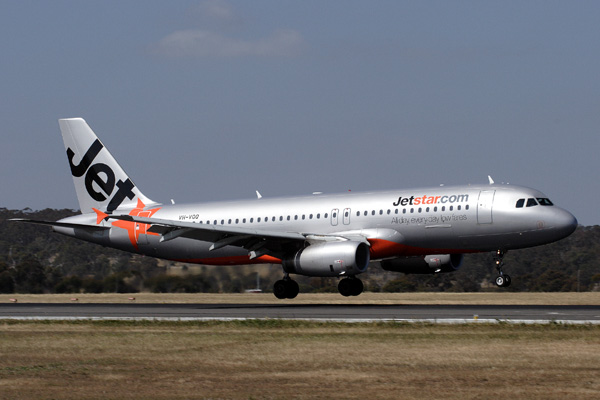 JETSTAR AIRBUS A320 MEL RF IMG_7247.jpg