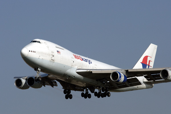 MAS KARGO BOEING 747 200F SYD RF IMG_8134 .jpg