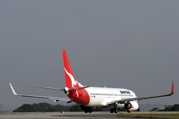 QANTAS BOEING 737 800 MEL RF IMG_7716 .jpg