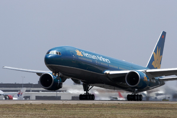 VIETNAM AIRLINES BOEING 777 200 SYD RF IMG_8283 .jpg