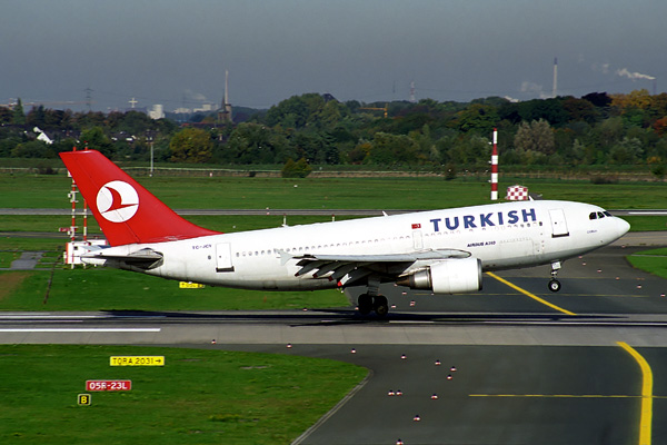 TURKISH AIRBUS A310 300 DUS RF 1711 27.jpg
