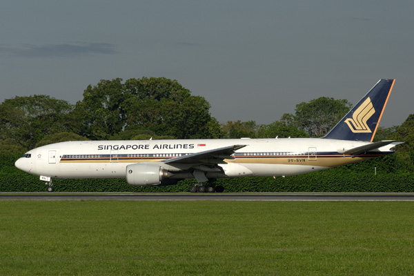 SINGAPORE AIRLINES BOEING 777 200 SIN RF IMG_7773 .jpg