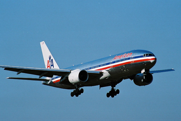 AMERICAN BOEING 777 200 NRT RF 1825 8.jpg