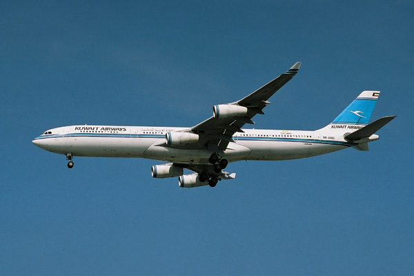 KUWAIT AIRWAYS AIRBUS A340 BKK RF 1796 36.jpg