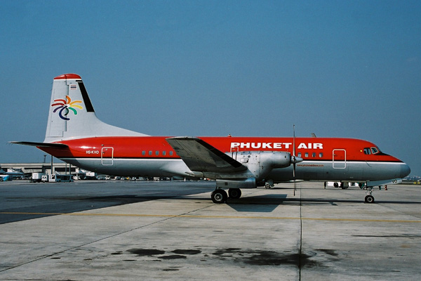 PHUKET AIR YS11 BKK RF 1817 14.jpg