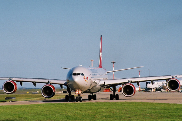 VIRGIN ATLANTIC AIRBUS A340 600 SYD RF 1941 12.jpg