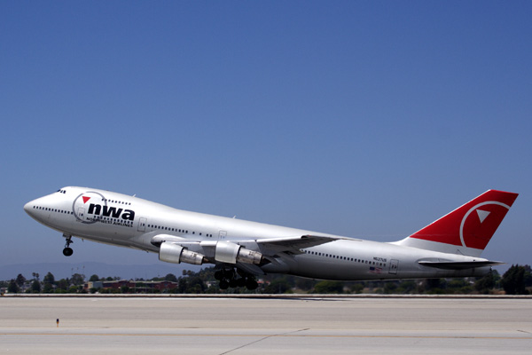 NWA BOEING 747 200 RF.jpg